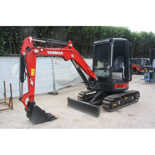 2015 YANMAR VIO35-42813484
