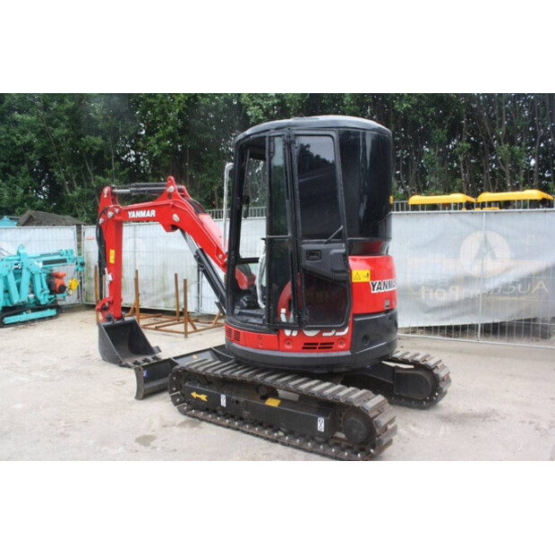 2015 YANMAR VIO35-42813500