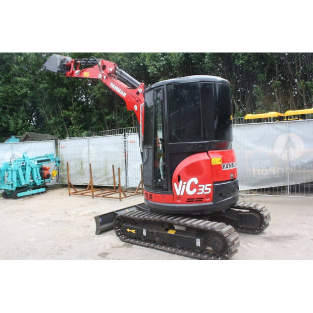 2015 YANMAR VIO35-42813501