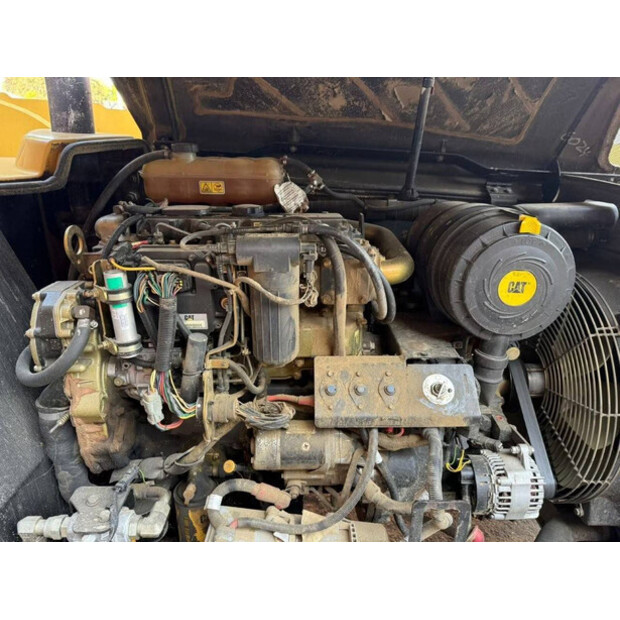 2005 كاتربيلر TH330B-42813921