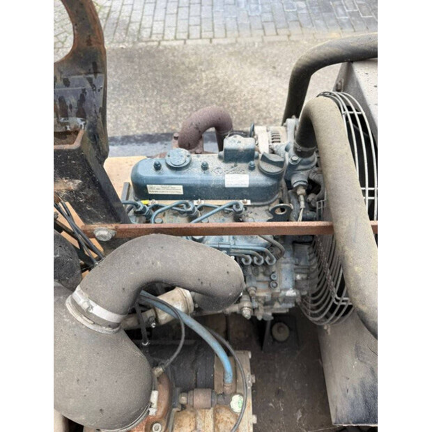 2005 كاتربيلر TH330B-42813923