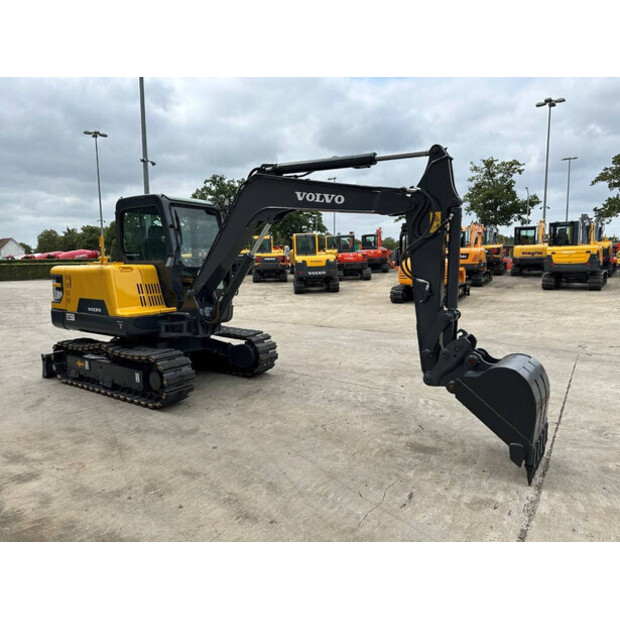 2019 فولفو EC55D-42814425