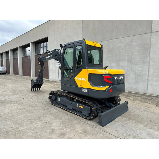2019 فولفو EC55D-42814428