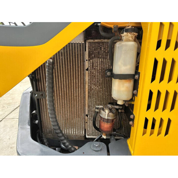 2019 فولفو EC55D-42814447