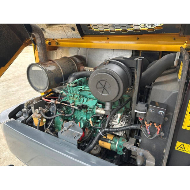 2019 فولفو EC55D-42814448