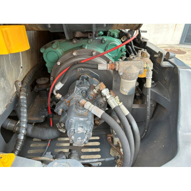 2019 فولفو EC55D-42814451