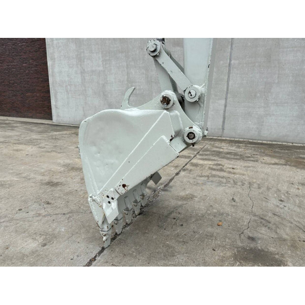 تاكوتشي TB160C-42814693
