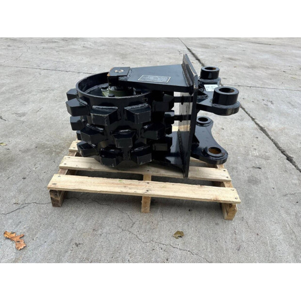2025 Giyi W305-42815025