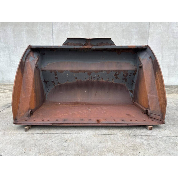 2014 Onbekend L220G-42815086