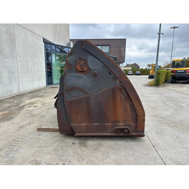 2014 Onbekend L220G-42815088
