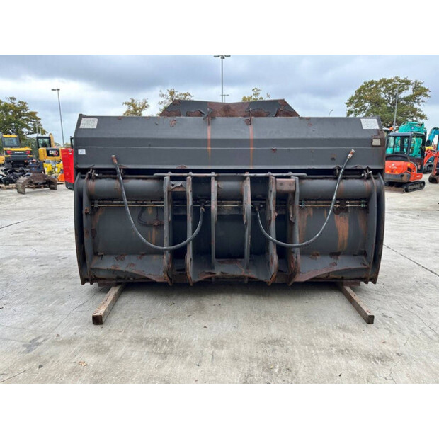 2014 Onbekend L220G-42815091