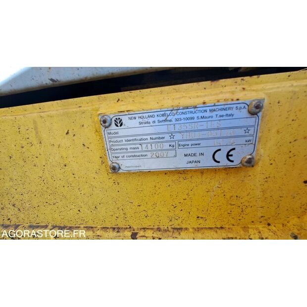 2007 New Holland E135SR-1ES-42829705