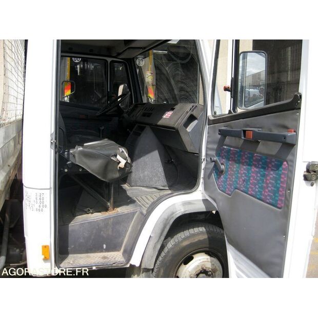 1994 مرسيدس بنز 709-42830025