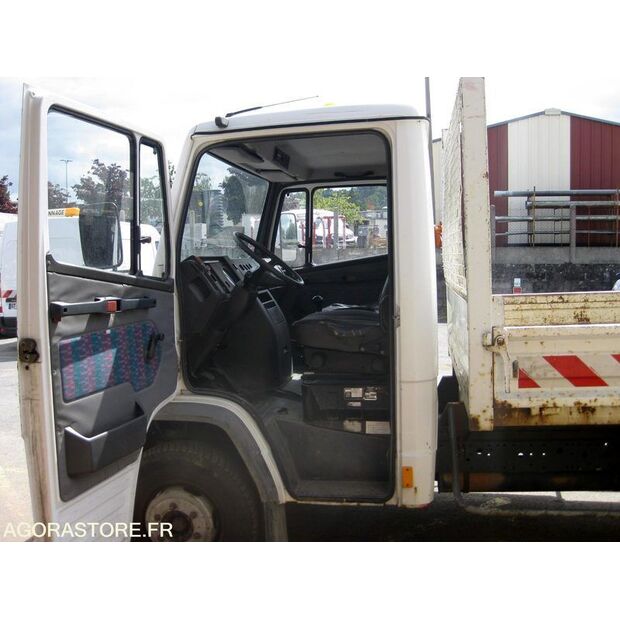 1994 مرسيدس بنز 709-42830026
