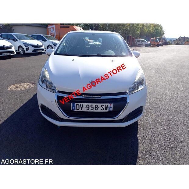 2015 Peugeot 208-42830217