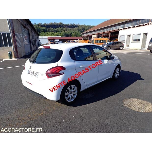 2015 Peugeot 208-42830220