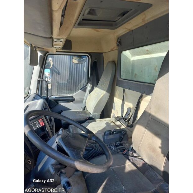 2002 رينو Kerax-42830644