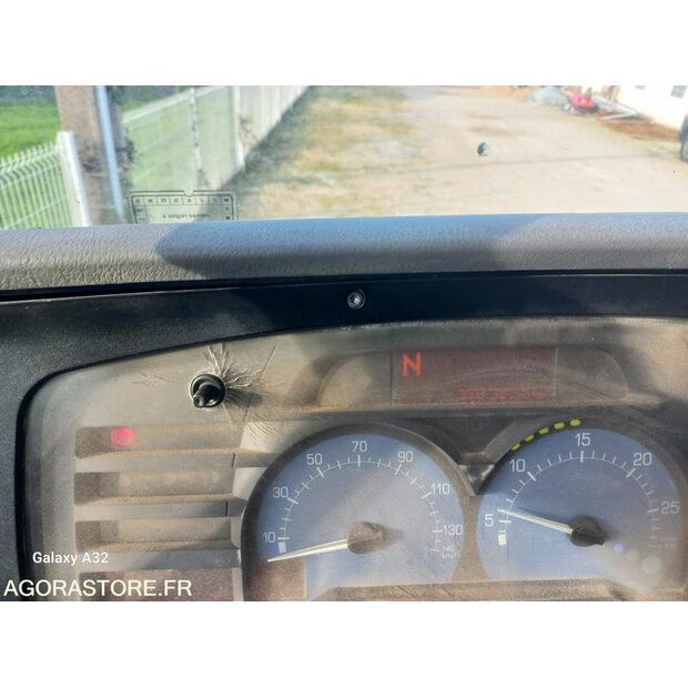 2002 رينو Kerax-42830645