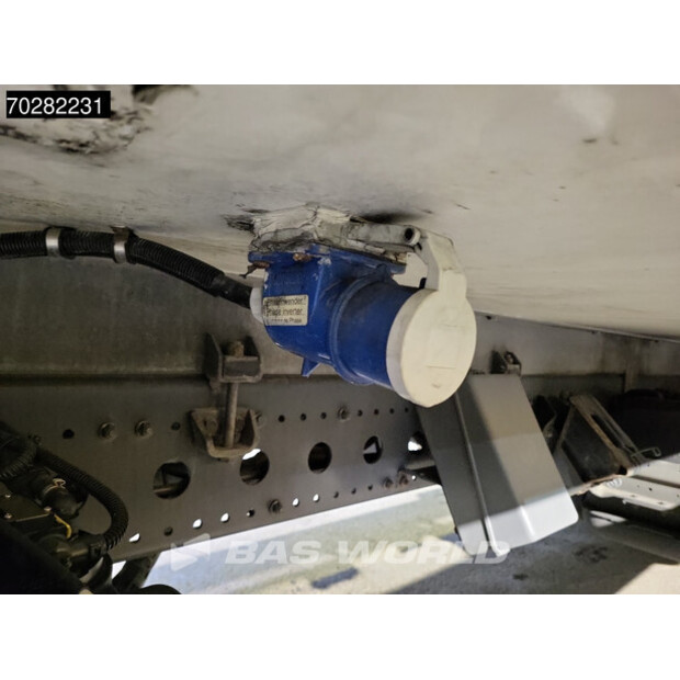2015 مرسيدس بنز Atego 1324-42831010