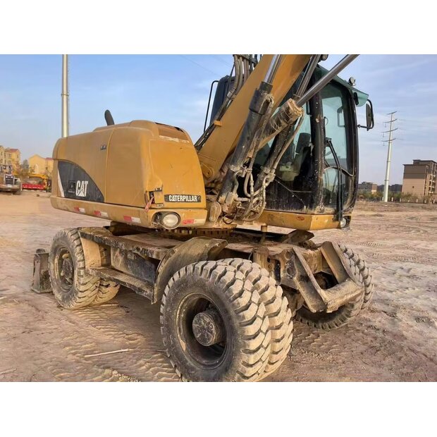 2018 كاتربيلر M315D2-42831973