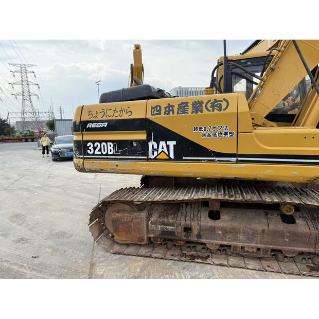 2018 Caterpillar 320B-42831976