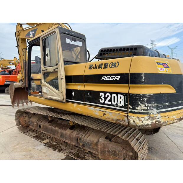 2018 Caterpillar 320B-42831980
