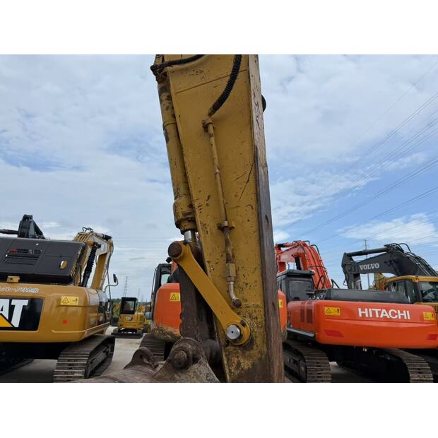 2018 Caterpillar 320B-42831984