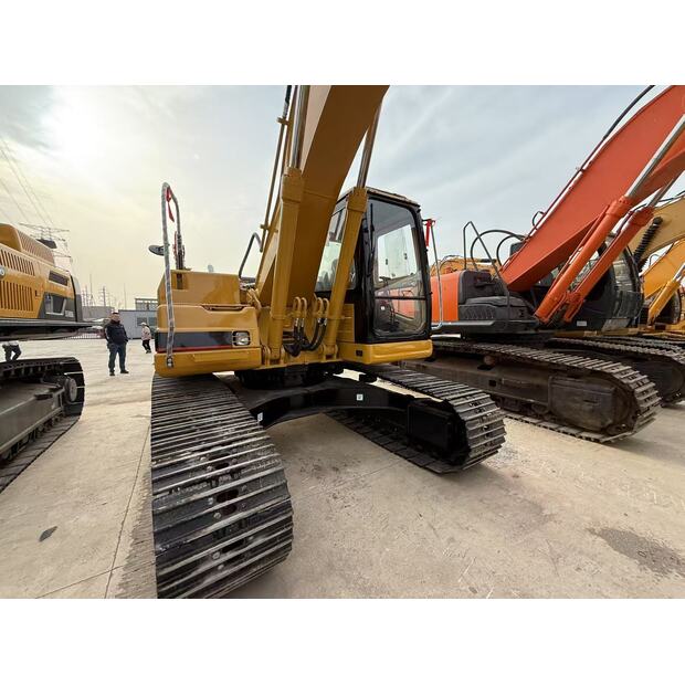 2024 كاتربيلر 320BL-42831988