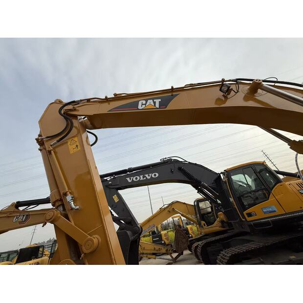 2024 كاتربيلر 320BL-42831991