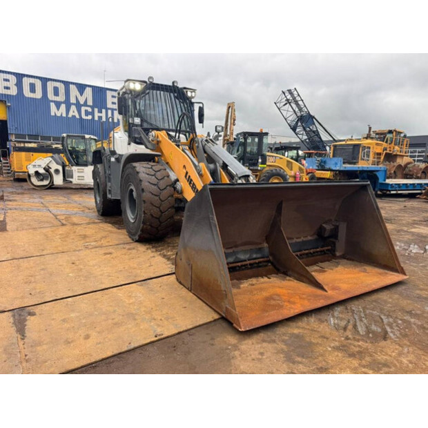 2016 Liebherr L556-42832666