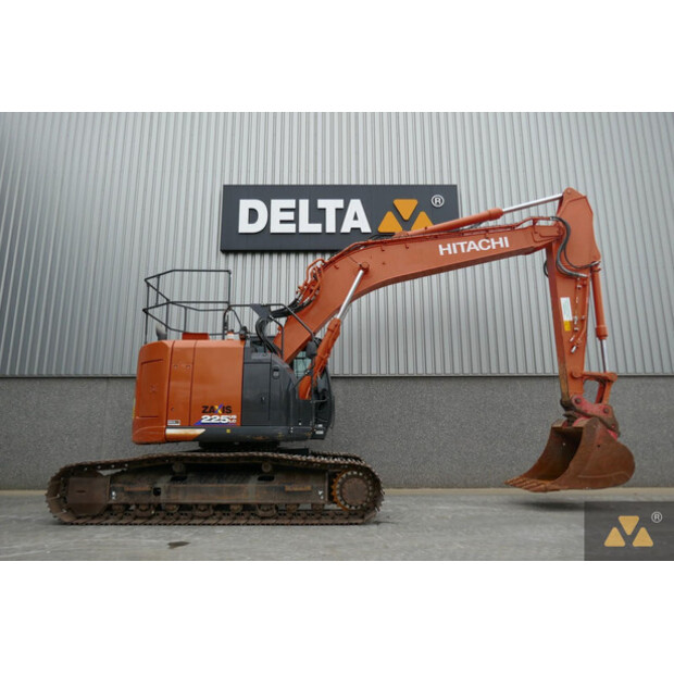 2021 هيتاشى ZX225USLC-6-42832765