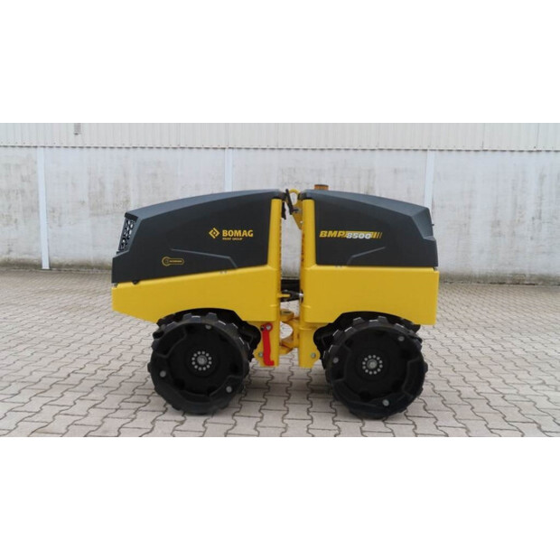 2025 BOMAG BMP 8500-42832774