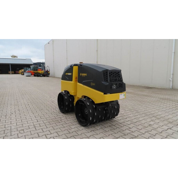 2025 BOMAG BMP 8500-42832777