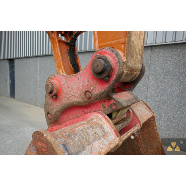 2021 هيتاشى ZX225USLC-6-42832800