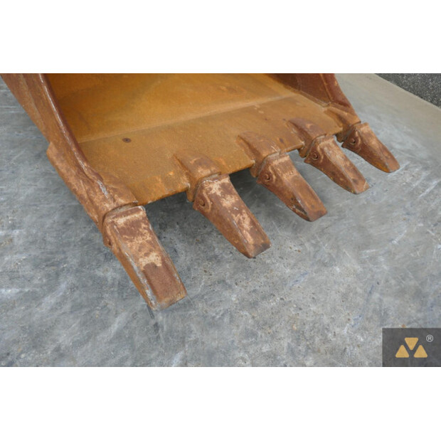 2021 هيتاشى ZX225USLC-6-42832802