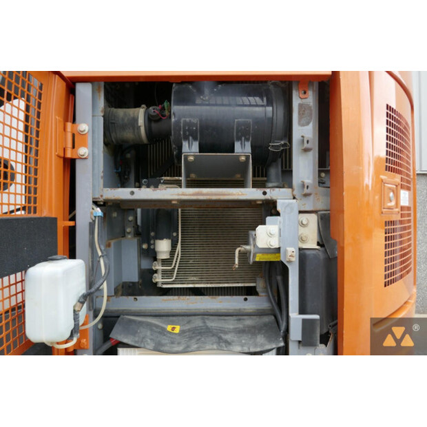 2021 هيتاشى ZX225USLC-6-42832807