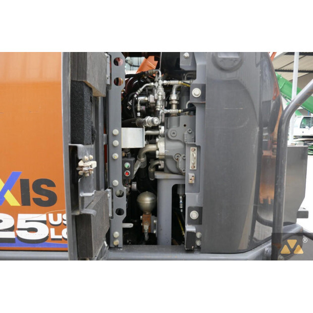 2021 هيتاشى ZX225USLC-6-42832816