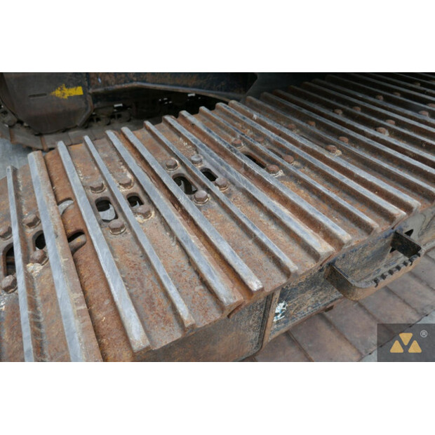 2021 هيتاشى ZX225USLC-6-42832868