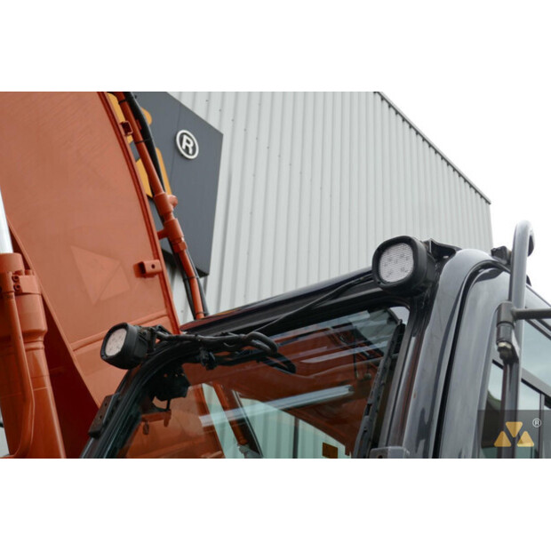 2021 هيتاشى ZX225USLC-6-42832872