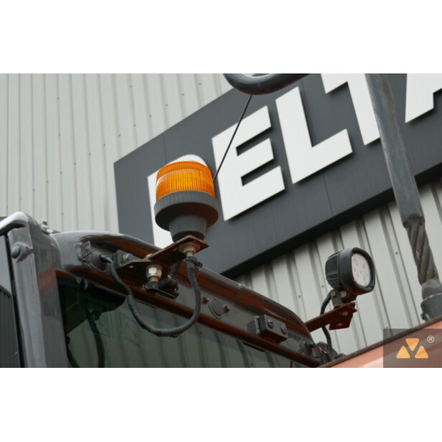 2021 هيتاشى ZX225USLC-6-42832874