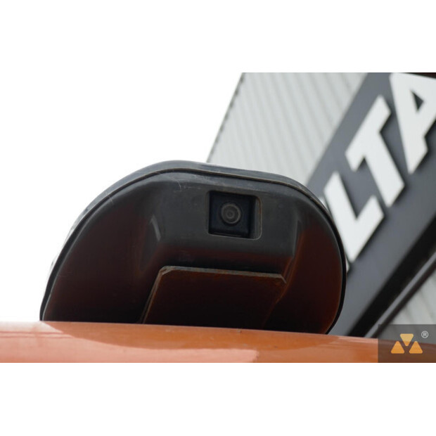 2021 هيتاشى ZX225USLC-6-42832876