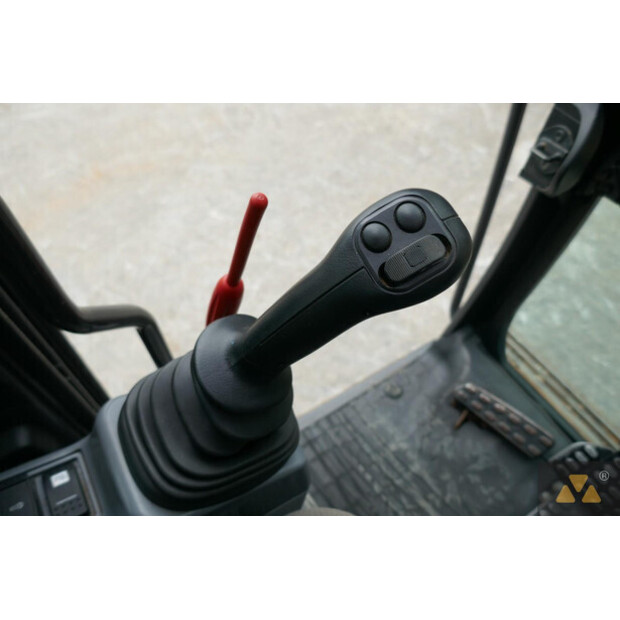 2021 هيتاشى ZX225USLC-6-42832895