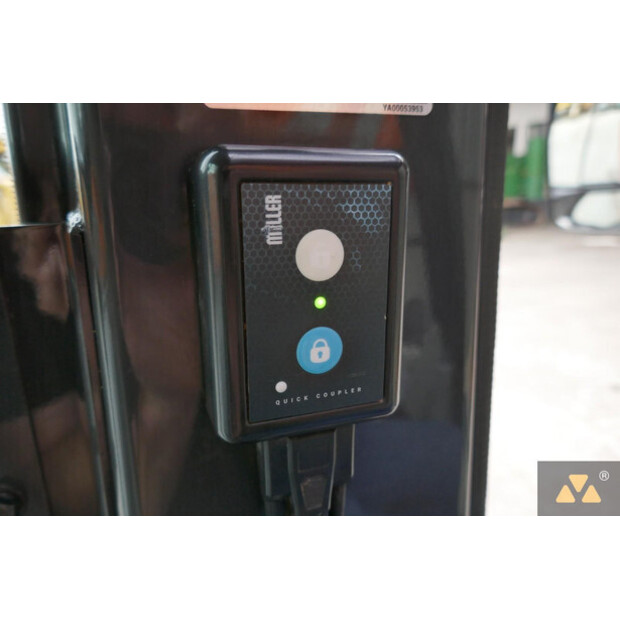 2021 هيتاشى ZX225USLC-6-42832924