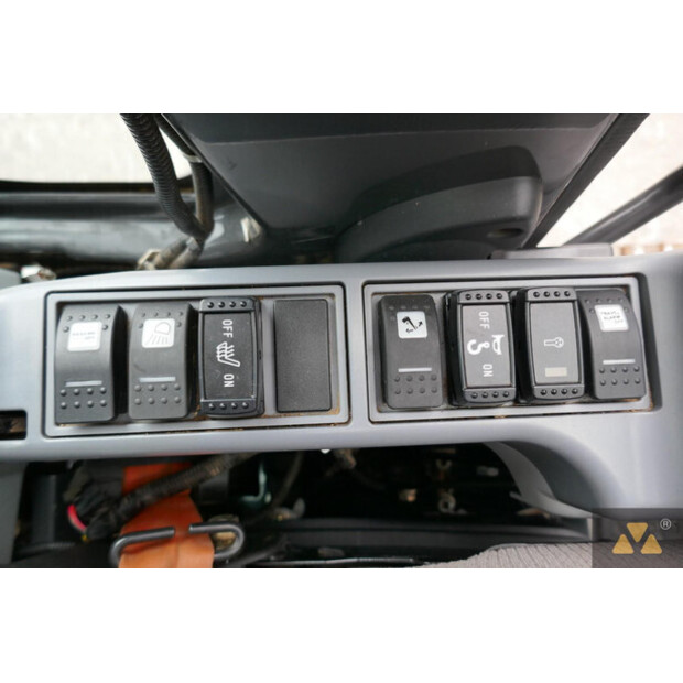 2021 هيتاشى ZX225USLC-6-42832935