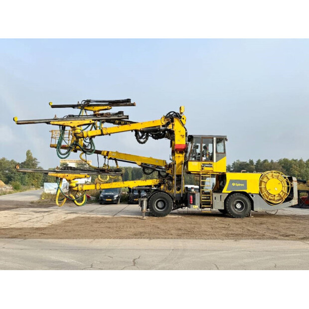 2014 أطلس كوبكو XE3C-42833196