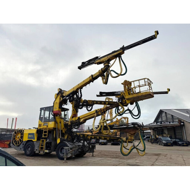 2014 أطلس كوبكو XE3C-42833205