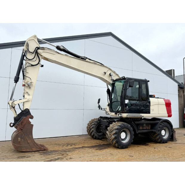 2011 كاتربيلر M316D-42833401