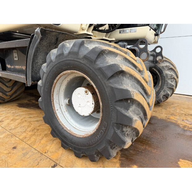 2011 كاتربيلر M316D-42833427