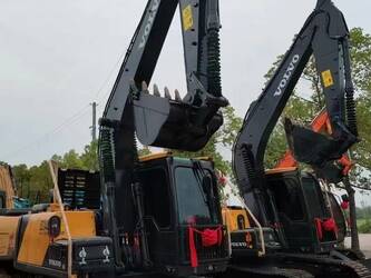 صورة ل حفارات مجنزرة 2023 فولفو EC140