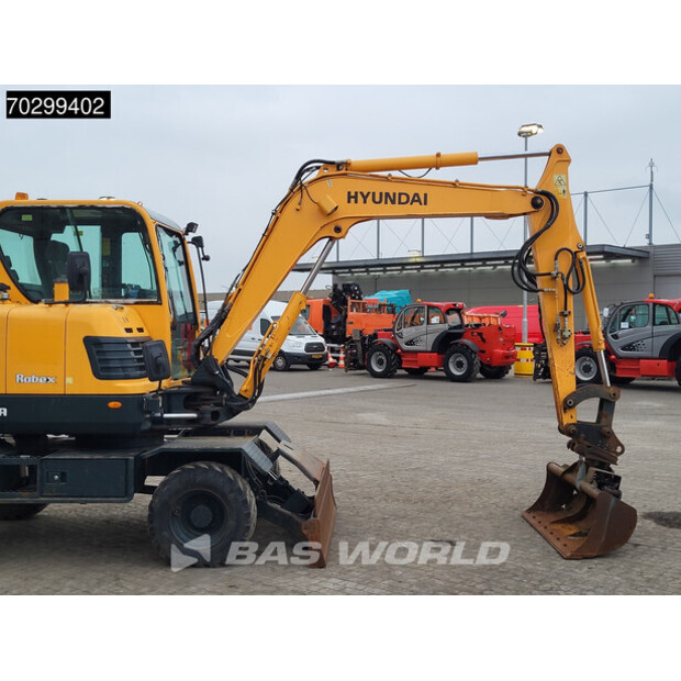 2017 هيونداي Robex 55W-9A-42833779